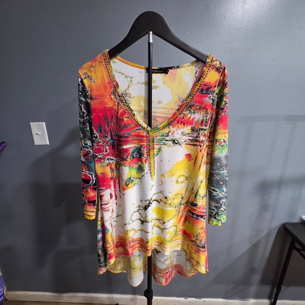 Méchant Tunic Top M Abstract Beaded V Neck Sharkbite Hem Colorful 3/4